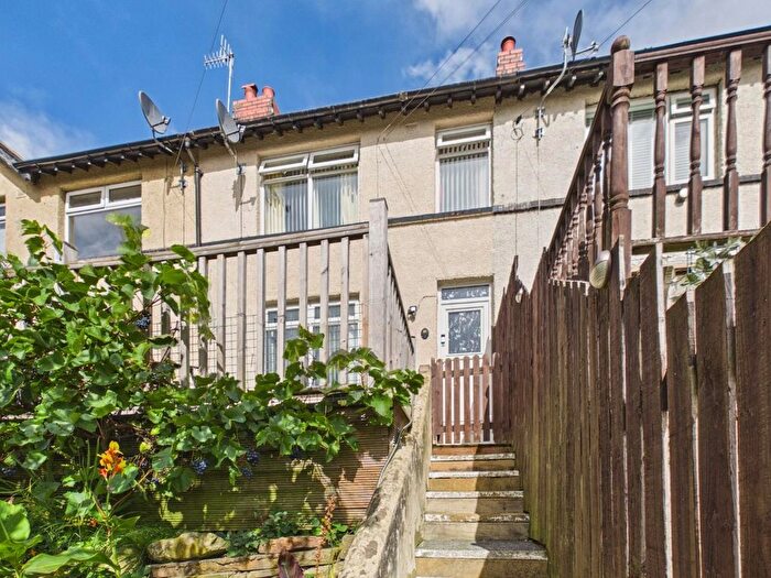 3 Bedroom Property For Sale In Ayrton Crescent, Bingley, BD16