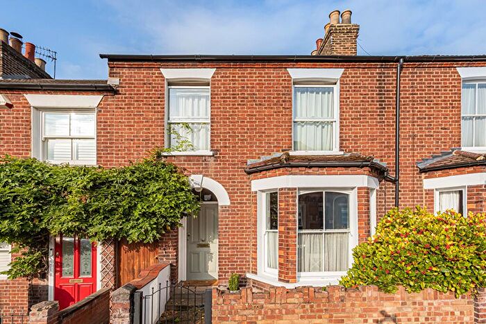 3 Bedroom Terraced House For Sale In Oswald Road, St. Albans, Hertfordshire, AL1