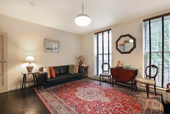 4 Bedroom Flat For Sale In Comber Grove, London, SE5