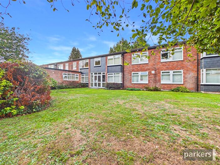 Studio For Sale In Hartsbourne Road, Earley, Reading, Berkshire, RG6