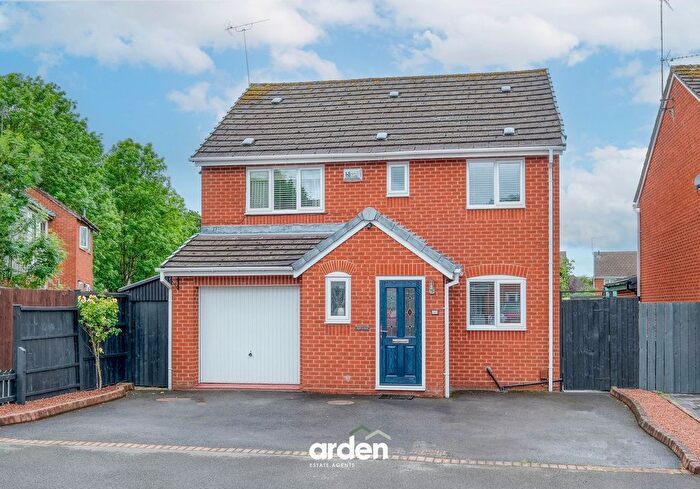 4 Bedroom Detached House For Sale In Foxcote Close, Redditch, B98