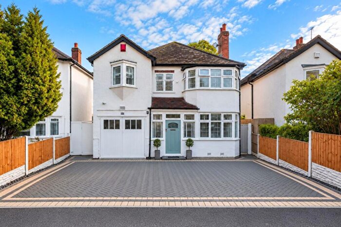 4 Bedroom Detached House For Sale In Doveridge Road, Hall Green, Birmingham, B28