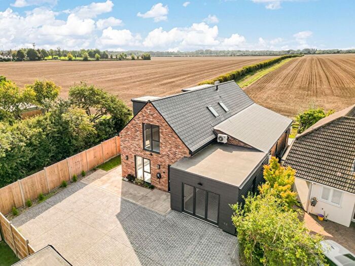 4 Bedroom Detached House For Sale In Red Hill Close, Great Shelford, Cambridge, CB22