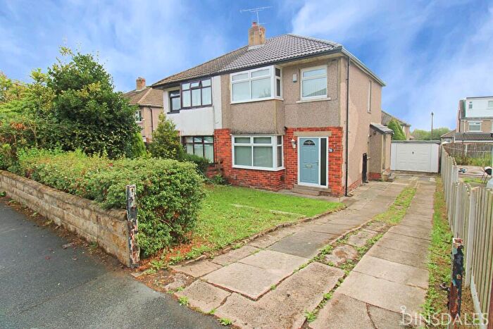 3 Bedroom Semi-Detached House To Rent In Brantwood Avenue, Bradford, BD9