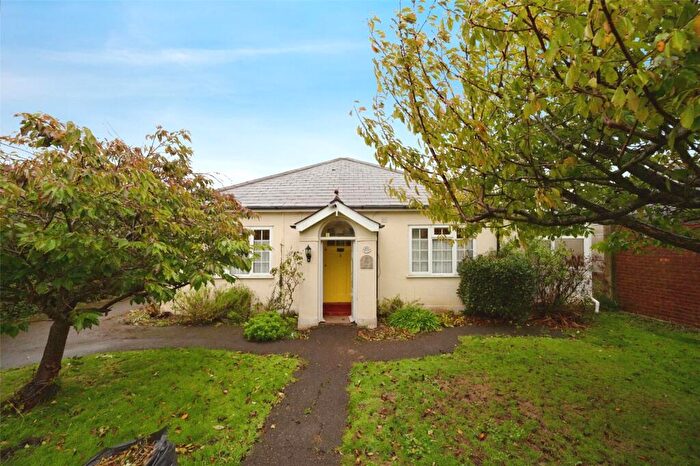 4 Bedroom Bungalow For Sale In St. Andrews Road, Hayling Island, Hampshire, PO11