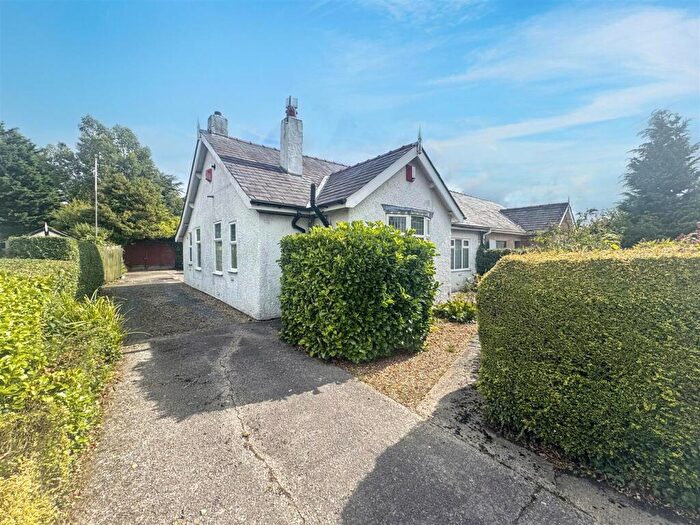 3 Bedroom Semi-Detached Bungalow For Sale In Tag Lane, Ingol, Preston, PR2
