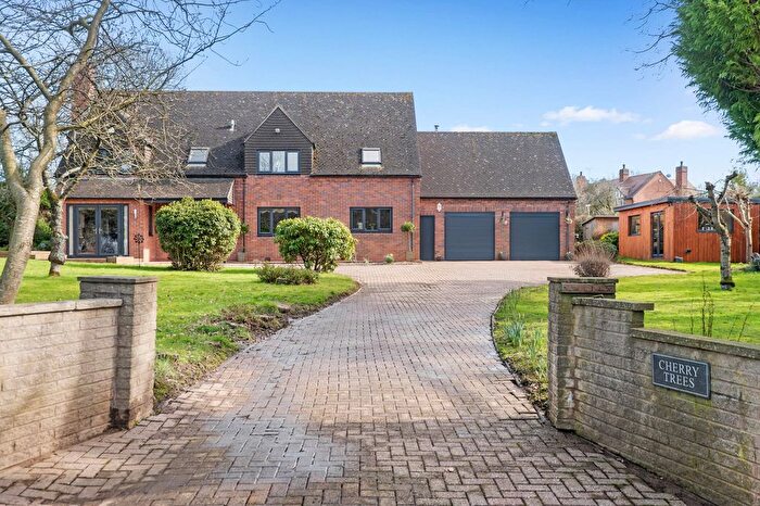 5 Bedroom Detached House For Sale In Cherry Trees, Menith Wood, Worcestershire., WR6