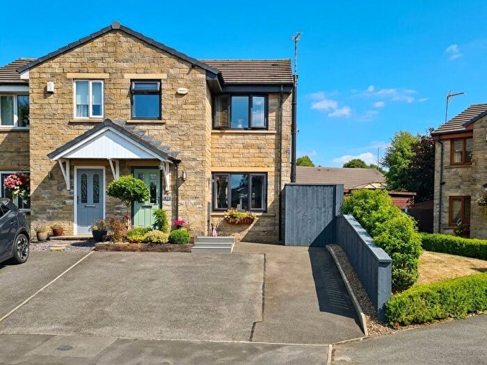 3 Bedroom Semi-Detached House For Sale In The Ferns, Bacup, Rossendale, OL13