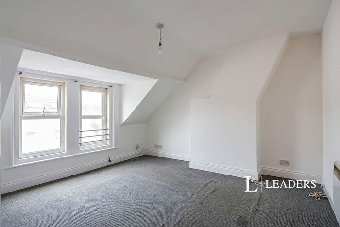 2 Bedroom Flat To Rent In Ashley Road, Poole, BH14
