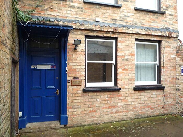 Studio To Rent In High Street Ely, CB7