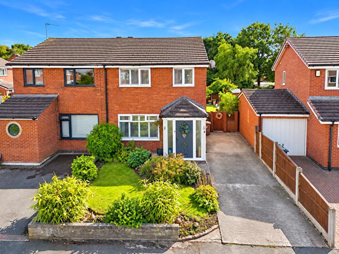 3 Bedroom Semi-Detached House For Sale In Cross Halls, Penwortham, Preston, PR1