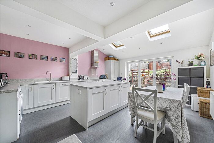 5 Bedroom Semi-Detached House For Sale In Darenth Road, Dartford, Kent, DA1