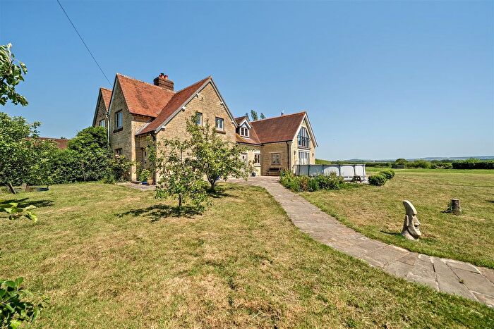 4 Bedroom Country House For Sale In Manston, Sturminster Newton, Dorset, DT10