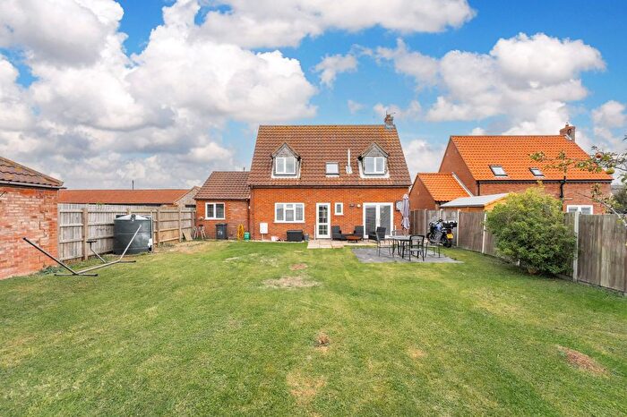 4 Bedroom Detached House For Sale In Coast Road, Walcott, NR12