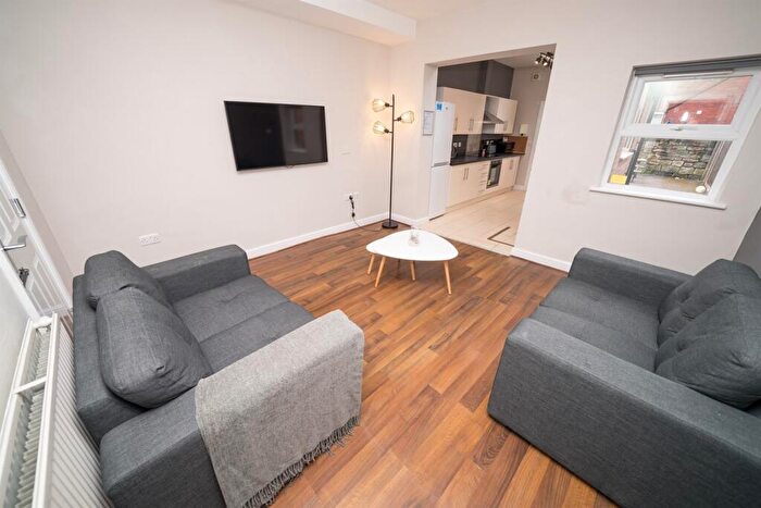 5 Bedroom House To Rent In Gell Street, City Centre, S3