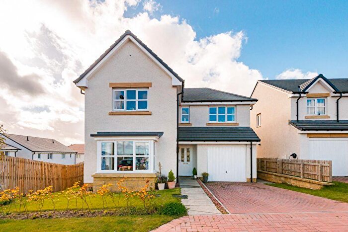 4 Bedroom Detached House For Sale In Innes Crescent, Gilmerton, Edinburgh, EH17