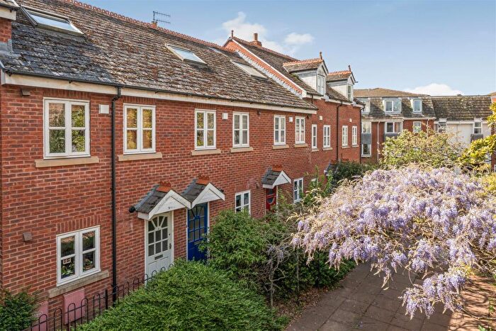 3 Bedroom Terraced House For Sale In Priory Gardens, Exeter, EX4