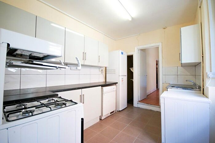 5 Bedroom Terraced House To Rent In Pershore Road, Selly Park, Birmingham, B29