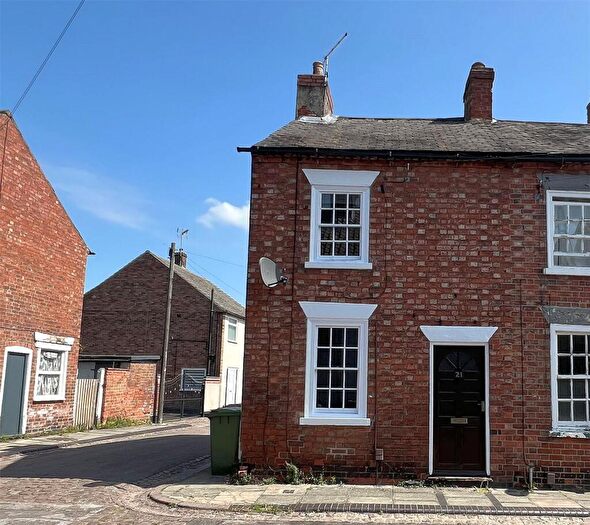 2 Bedroom End Of Terrace House To Rent In King Street, Newark, Notts, NG24