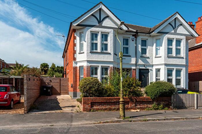 5 Bedroom Semi-Detached House To Rent In Herberton Road, Bournemouth, BH6