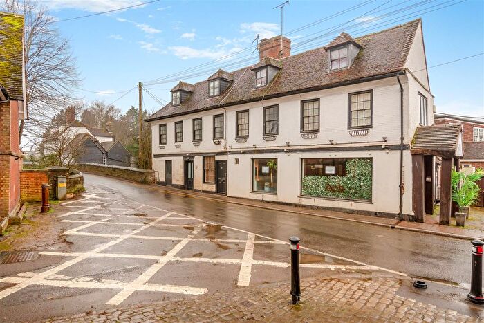 2 Bedroom Flat For Sale In High Street, Yalding, Maidstone, ME18