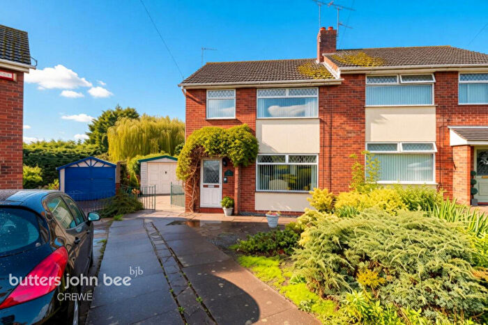 3 Bedroom Semi-Detached House For Sale In Burjen Way, Crewe, CW1