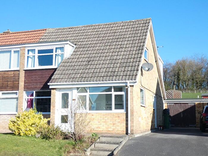 4 Bedroom Semi-Detached House For Sale In Moorside Road, Richmond, North Yorkshire, DL10