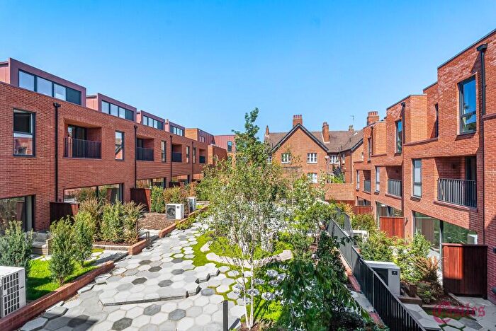 2 Bedroom Apartment To Rent In Dixon House, Tottenham Lane, N8