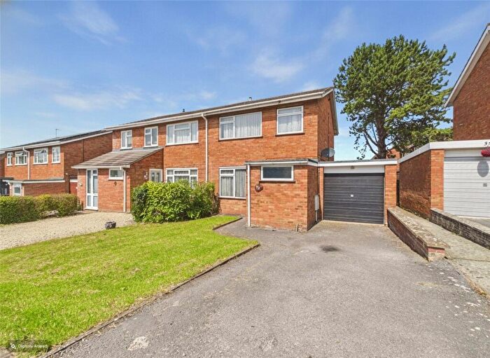 3 Bedroom Semi-Detached House For Sale In Middle Way, Chinnor, OX39