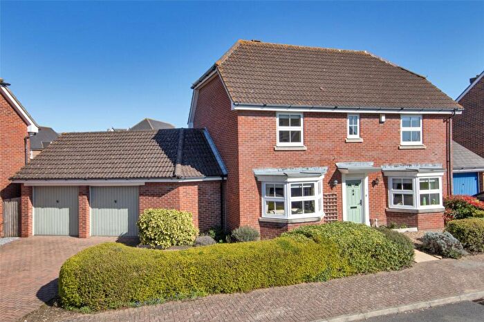 4 Bedroom Detached House For Sale In Apollo Way, St. Marys Island, Chatham, Kent, ME4