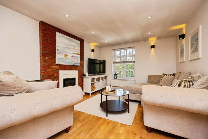 2 Bedroom Flat For Sale In Portsmouth Road, Milford, Godalming, Surrey, GU8
