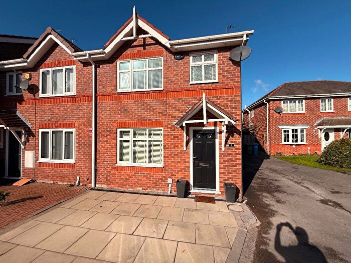 3 Bedroom Semi-Detached House To Rent In Linwood Grove, Whiston, Prescot, L35