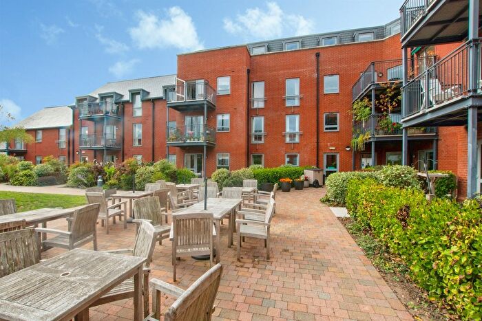 1 Bedroom Flat For Sale In Monument Place, Endless Street, Salisbury, SP1