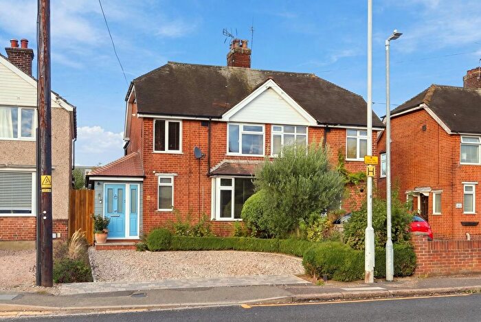 2 Bedroom Semi-Detached House For Sale In Writtle Road, Chelmsford, CM1