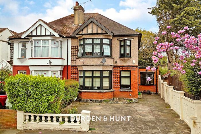 3 Bedroom Semi-Detached House For Sale In Malford Grove, South Woodford, E18