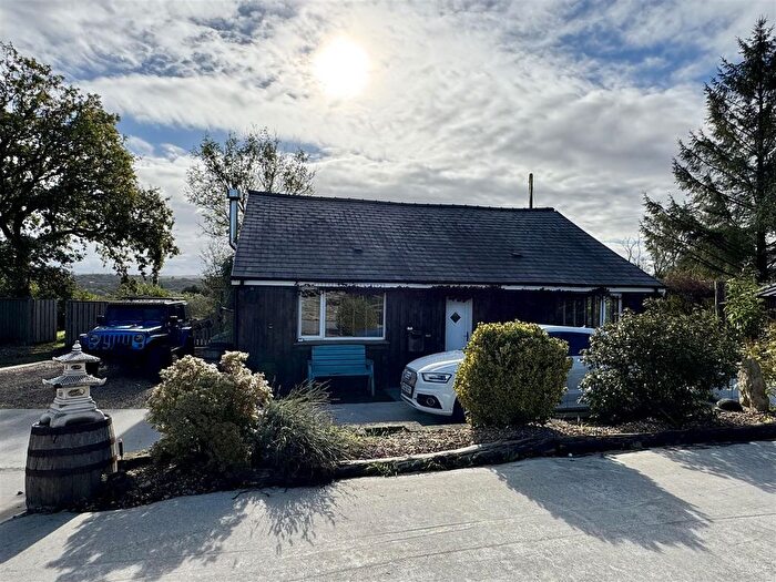 2 Bedroom Detached Bungalow For Sale In Pontardulais Road, Cwmgwili, Llanelli, SA14