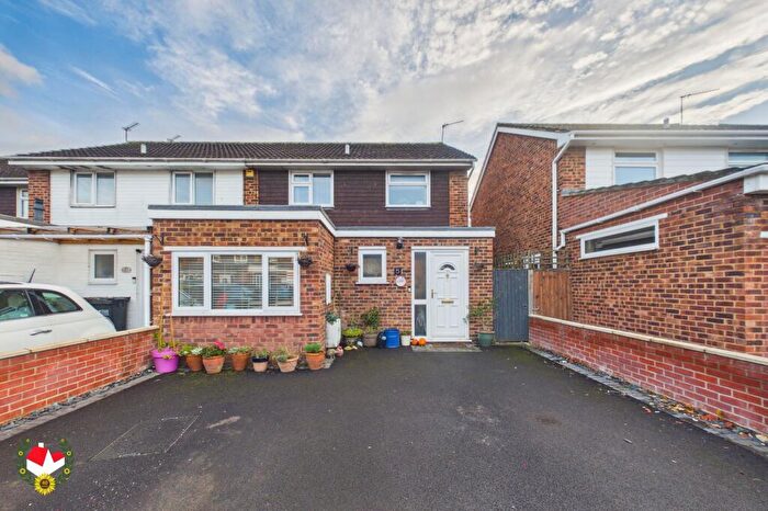 3 Bedroom End Of Terrace House For Sale In Pear Tree Close, Hardwicke, GL2