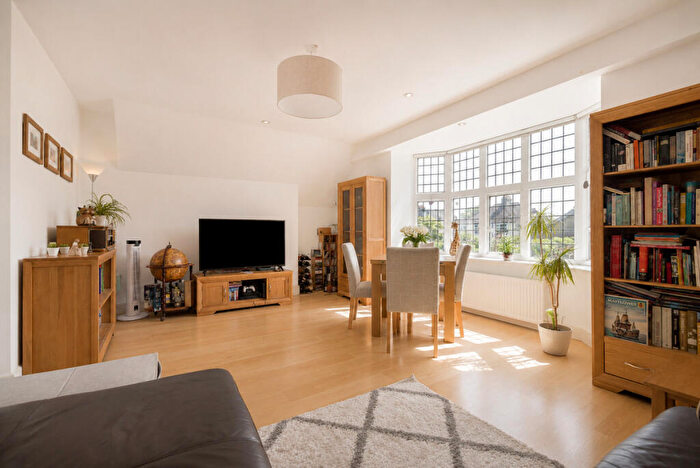 2 Bedroom Apartment For Sale In Kent Road, West Wickham, BR4