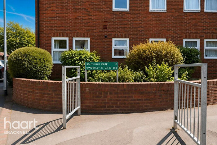 2 Bedroom Apartment For Sale In Kimberley, Bracknell, RG12