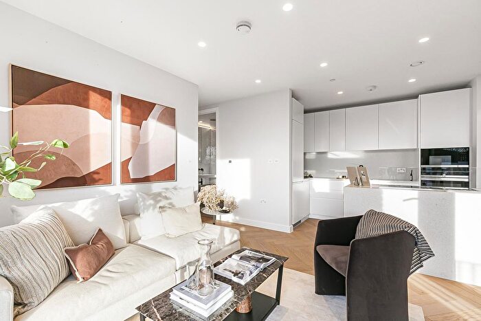 2 Bedroom Flat To Rent In Mapple Path, London, E5