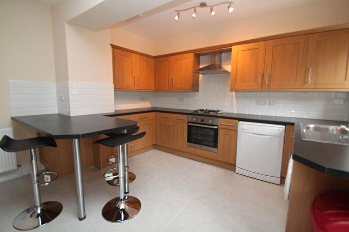 6 Bedroom Detached House To Rent In Osborne Road, Bournemouth, BH9