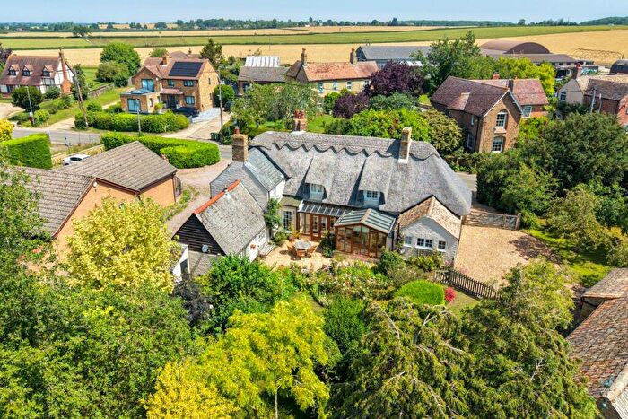 4 Bedroom Detached House For Sale In Great Raveley, Huntingdon, Cambridgeshire, PE28
