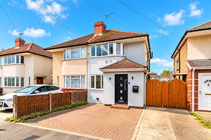 Property For Sale In Longford Avenue, Bedfont, TW14
