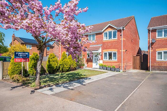 4 Bedroom Semi-Detached House For Sale In Ashbourne Drive, Desborough, Kettering, NN14