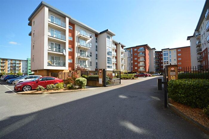 1 Bedroom Flat To Rent In Clarkson Court, Hatfield, AL10