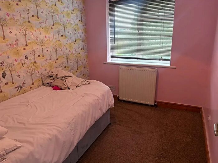 3 Bedroom Semi-Detached House To Rent In Woodhouse Road, Birmingham, B32