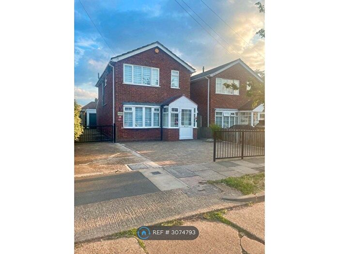 3 Bedroom Semi-Detached House To Rent In Gravel Road, Leigh-On-Sea, SS9
