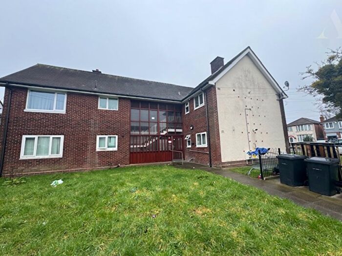 1 Bedroom Flat For Sale In Gilpin Close, Birmingham, West Midlands, B8