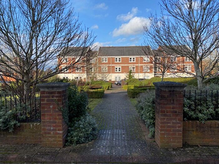 1 Bedroom Apartment To Rent In St. Lukes Square, Guildford, GU1