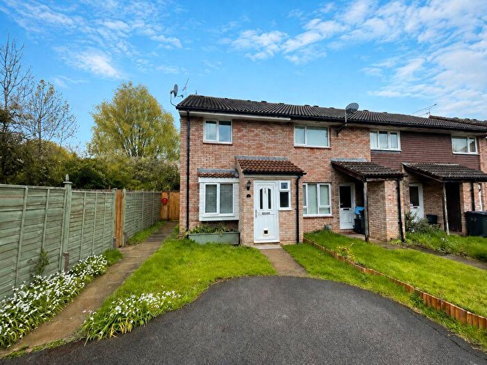 1 Bedroom End Of Terrace House For Sale In Bedroom House For Sale, Chandos Close, West Swindon, SN5
